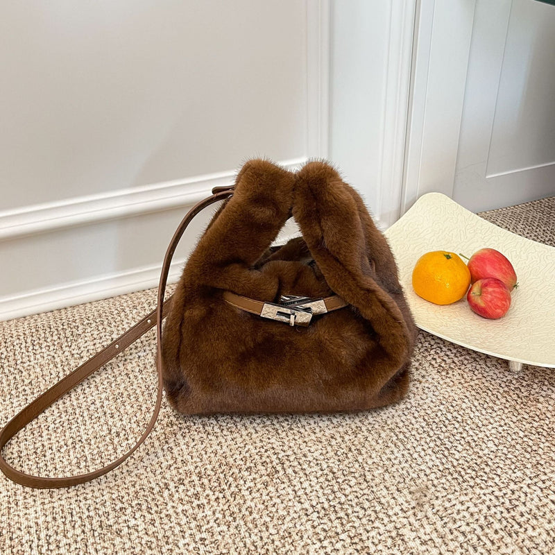 Stylish Large-Capacity Plush Hand Bucket Bag