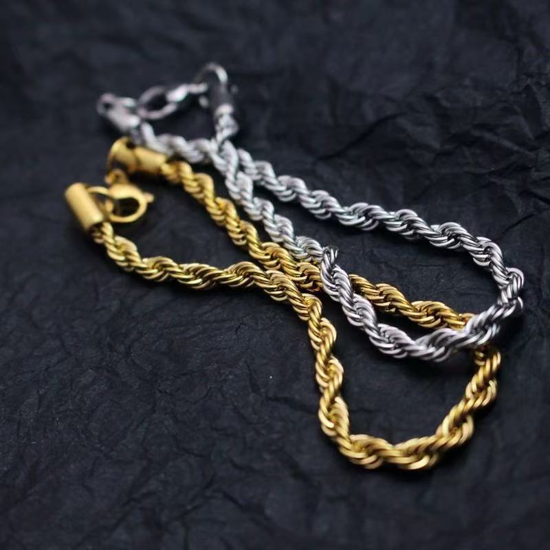Twisted Cuban Chain Bracelet