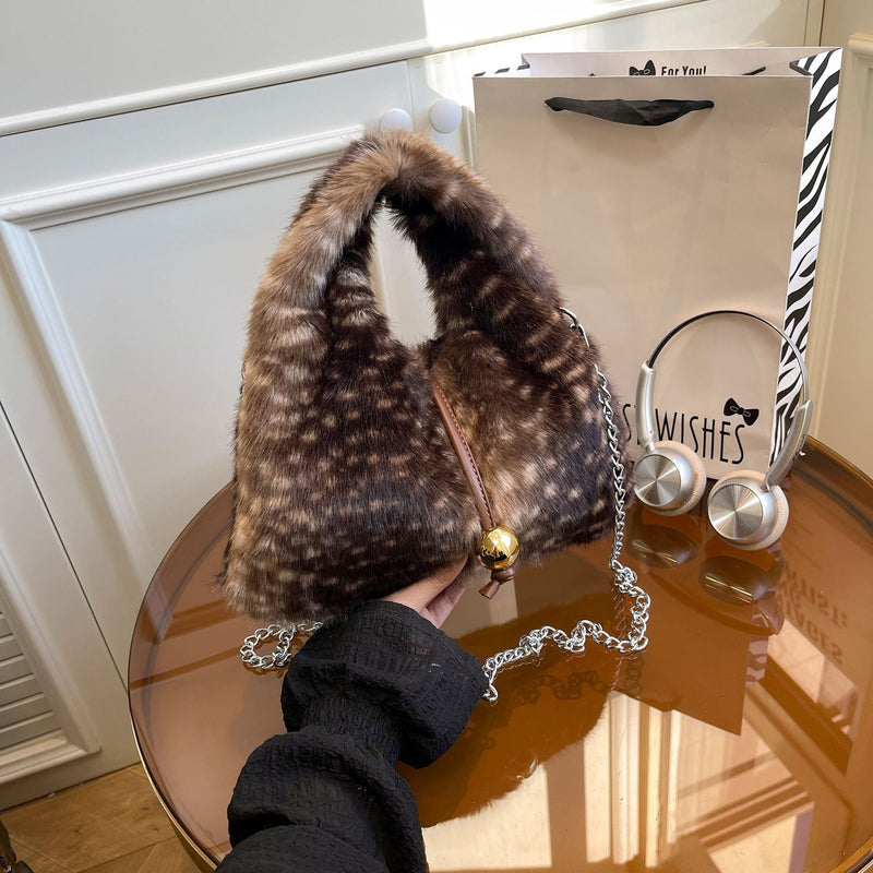 Trendy Plush Chain Shoulder Bag for Daily Use