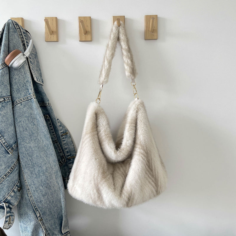 Stylish Large-Capacity Plush Tote Bag for Commute