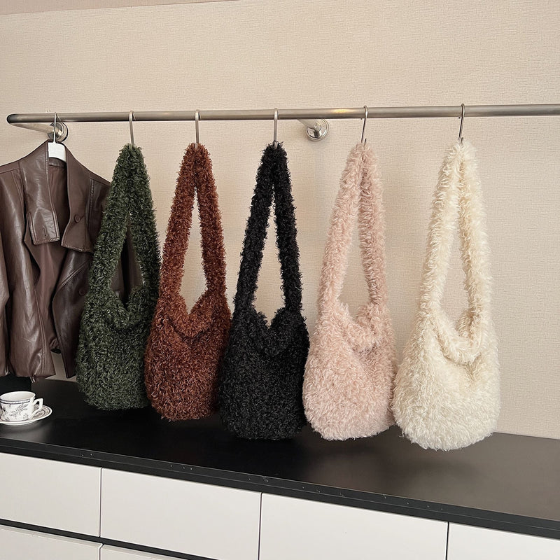 Versatile Plush Bucket Bag Autumn Winter Large Capacity Messenger Bag