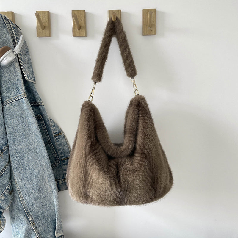 Stylish Large-Capacity Plush Tote Bag for Commute