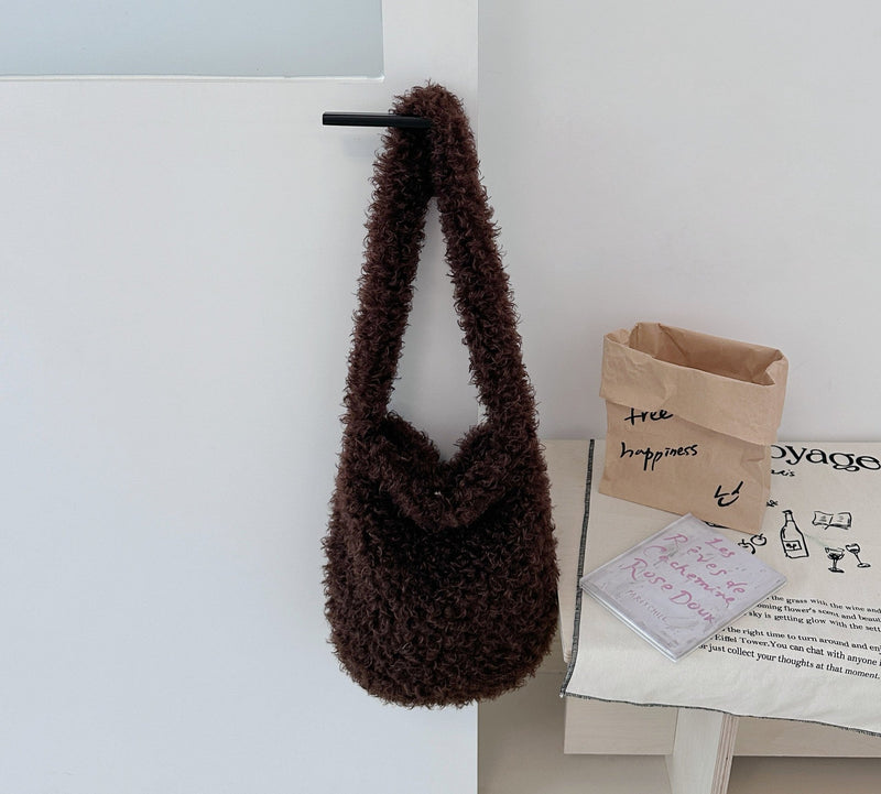 Women's Plush Bucket Bag Large Capacity Autumn Winter Shoulder Bag
