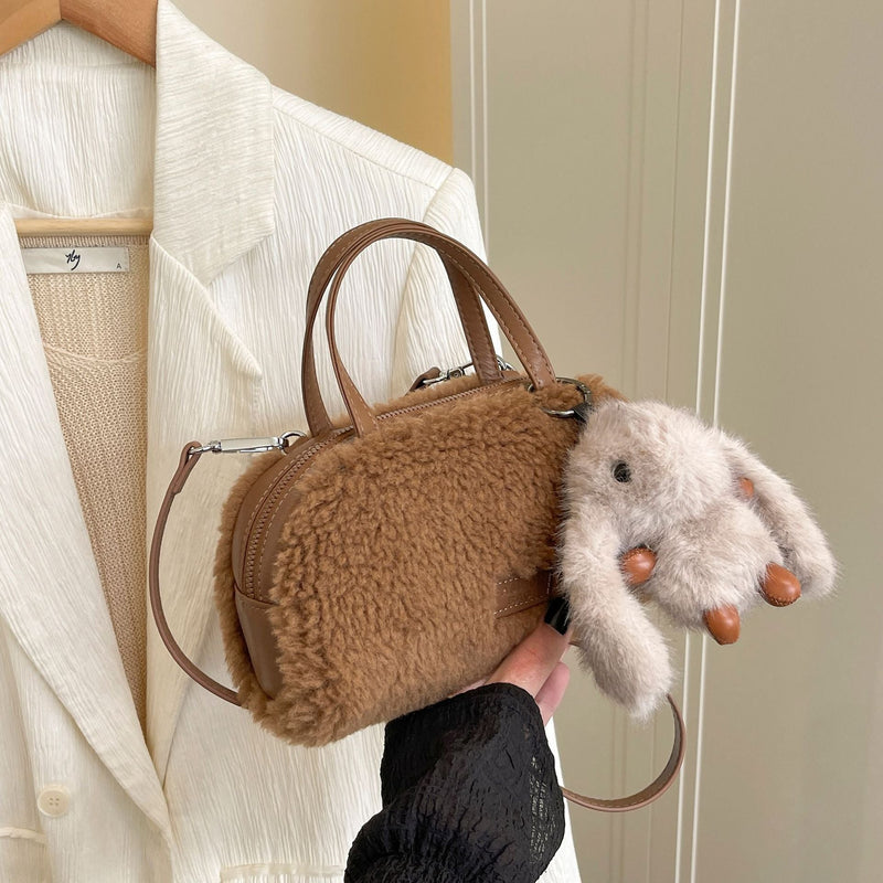 Light Luxury Plush Women's Shoulder Bag Retro Commuter Messenger
