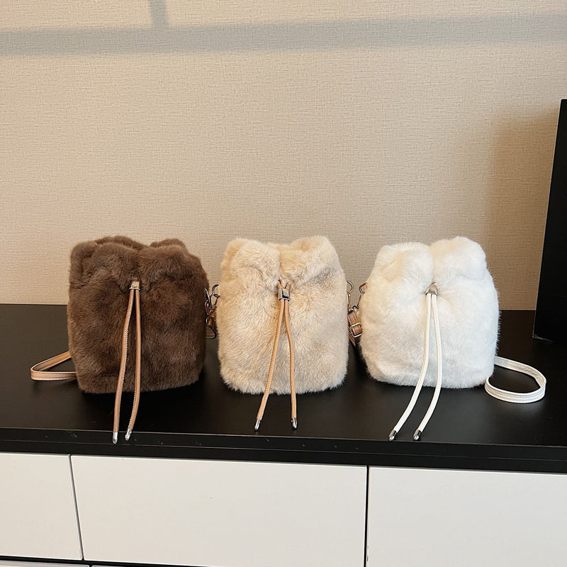 Plush Bucket Bag Fashionable Cute Shoulder Messenger Bag