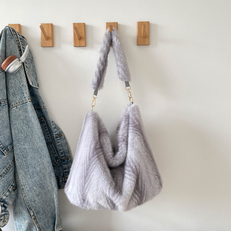 Stylish Large-Capacity Plush Tote Bag for Commute