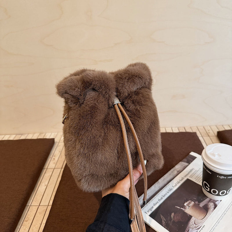 Plush Bucket Bag Fashionable Cute Shoulder Messenger Bag