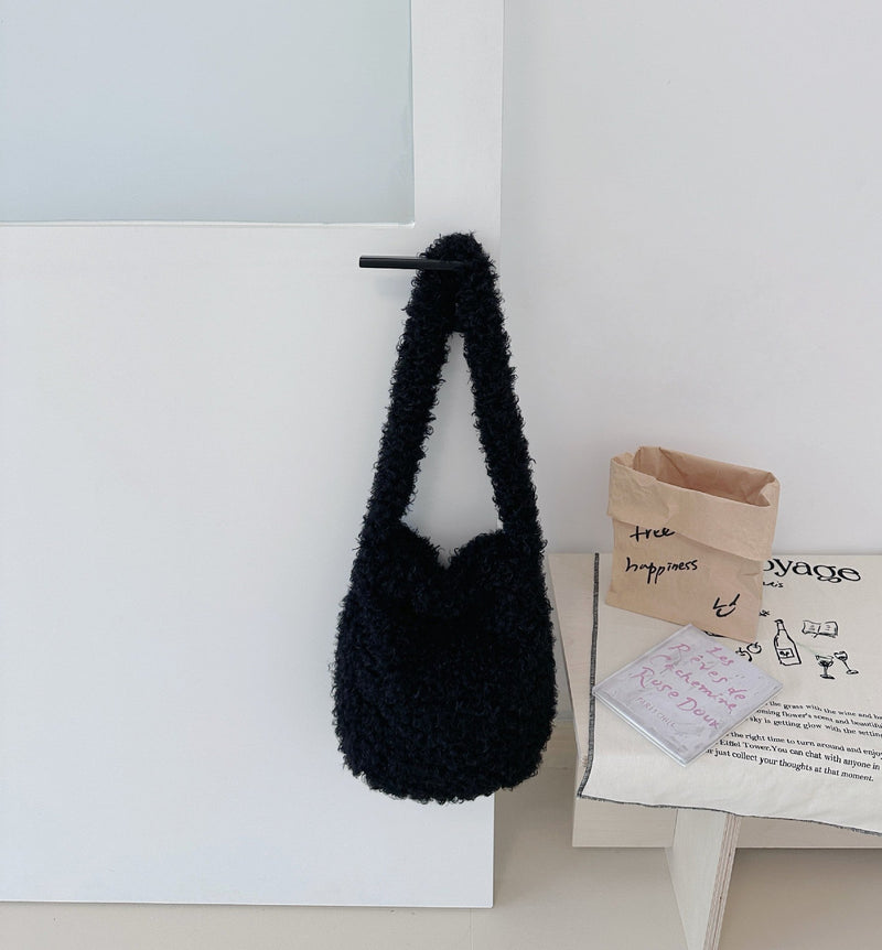 Women's Plush Bucket Bag Large Capacity Autumn Winter Shoulder Bag