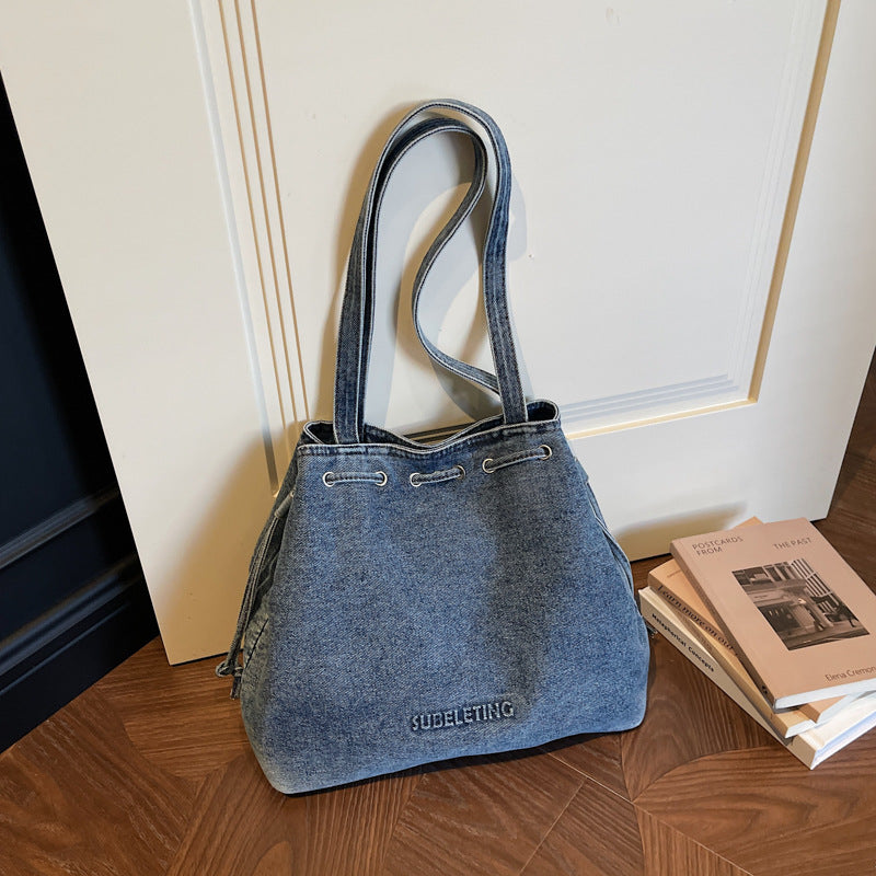 Retro Denim Drawstring Shoulder Bag for Commuting