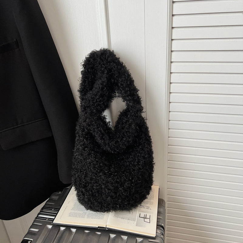 Versatile Plush Bucket Bag Autumn Winter Large Capacity Messenger Bag