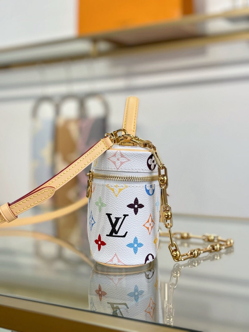 Vanity Chain Pouch Crossbody Bag