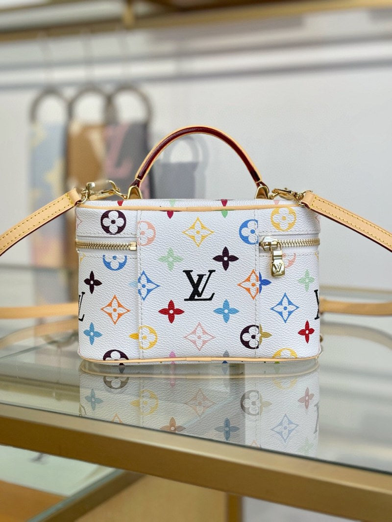 Vanity Chain Pouch Crossbody Bag